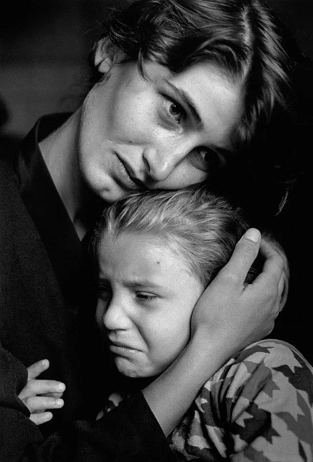 La niña enferma. Georgia, 1995